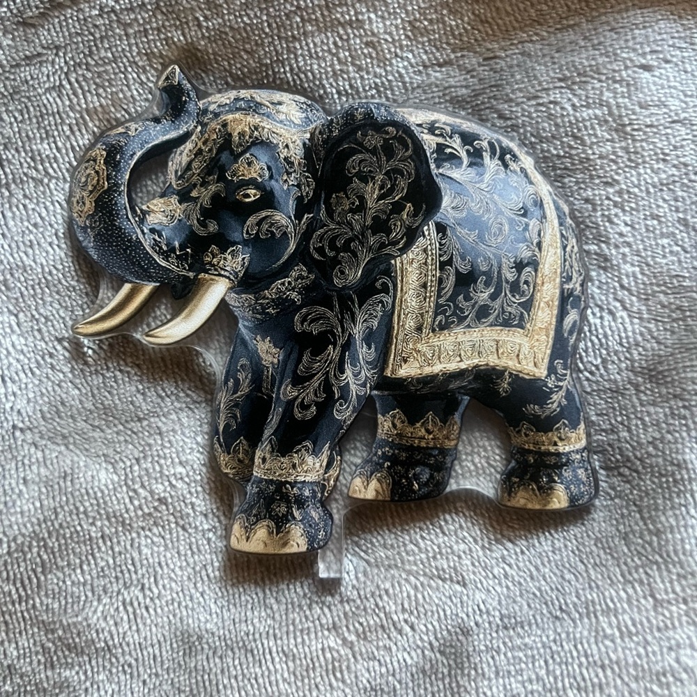 Elephant 2D Acrylic Stand With a Rotating Base
